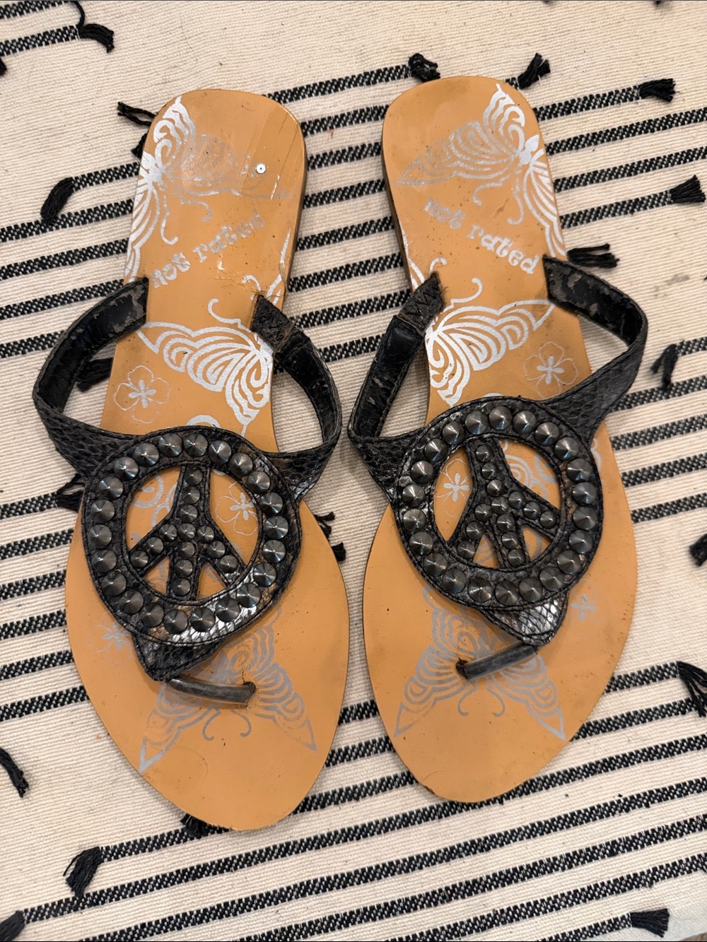 Black snakeskin Peace-Embellished Women's Thong Sandals